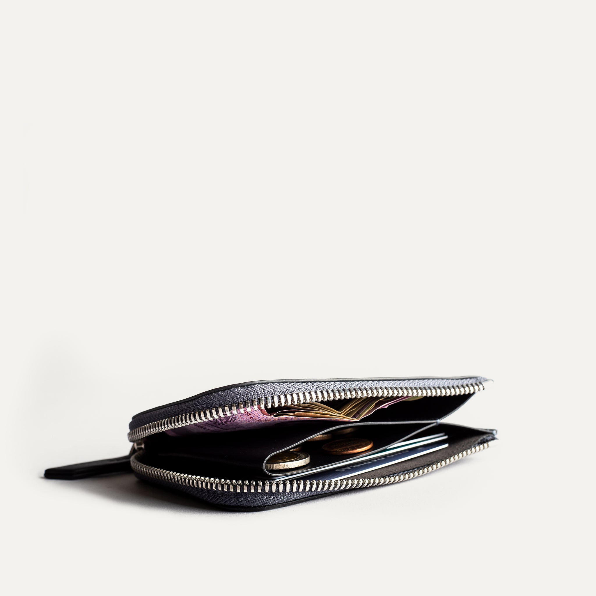 lundi Leather Wallet | CHARLES Navy